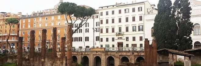 Площадь Торре-Арджентина в Риме